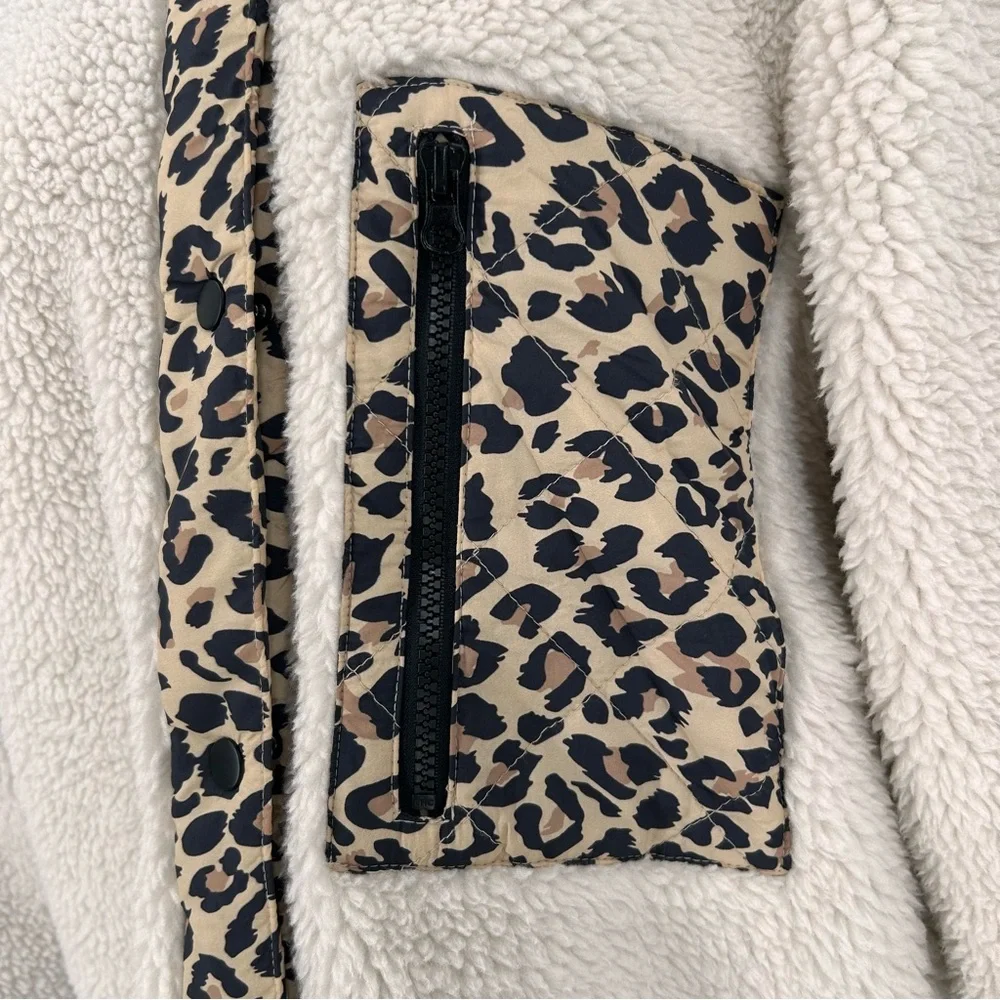 Rails Dean Fleece Teddy Jacket Size XS Ivory Leopard Mix - Picture 6 of 12